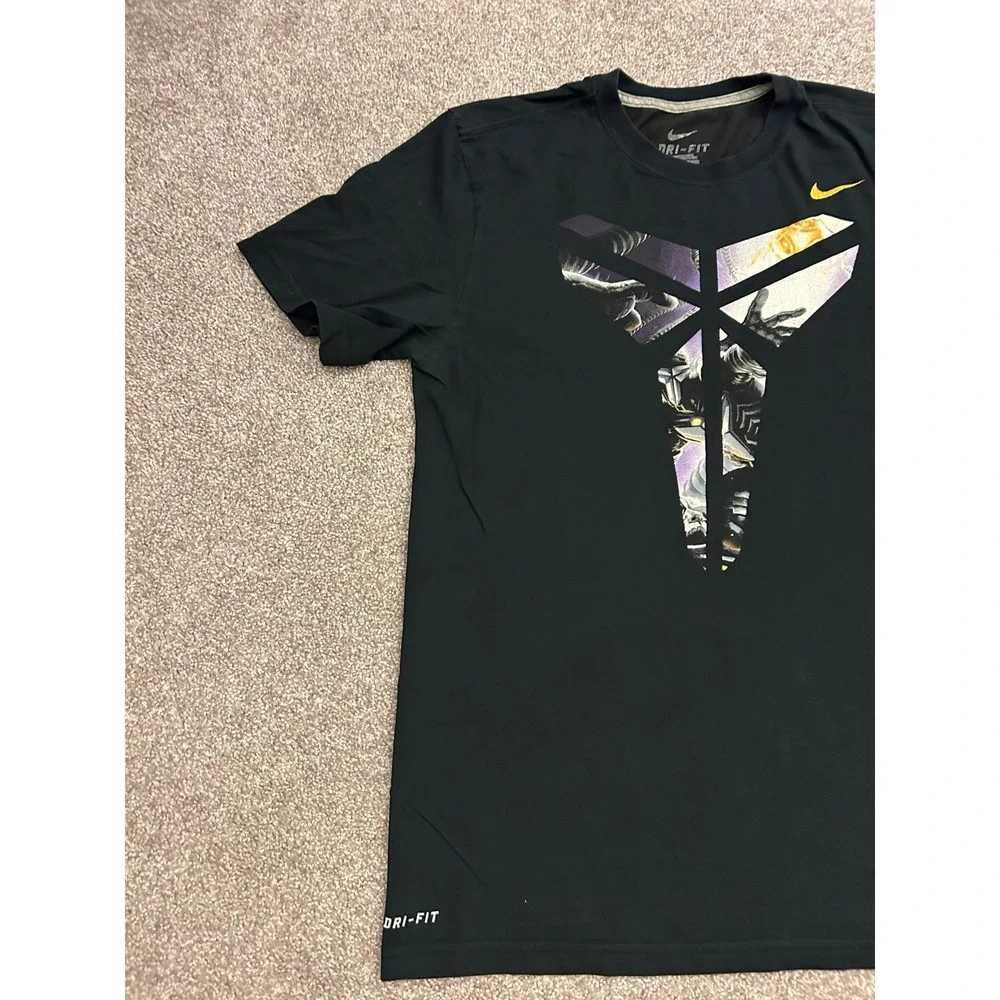 Nike Kobe Bryant T-Shirt Mens Medium Black Excellent Dri-FIT Sheath Logo 611282